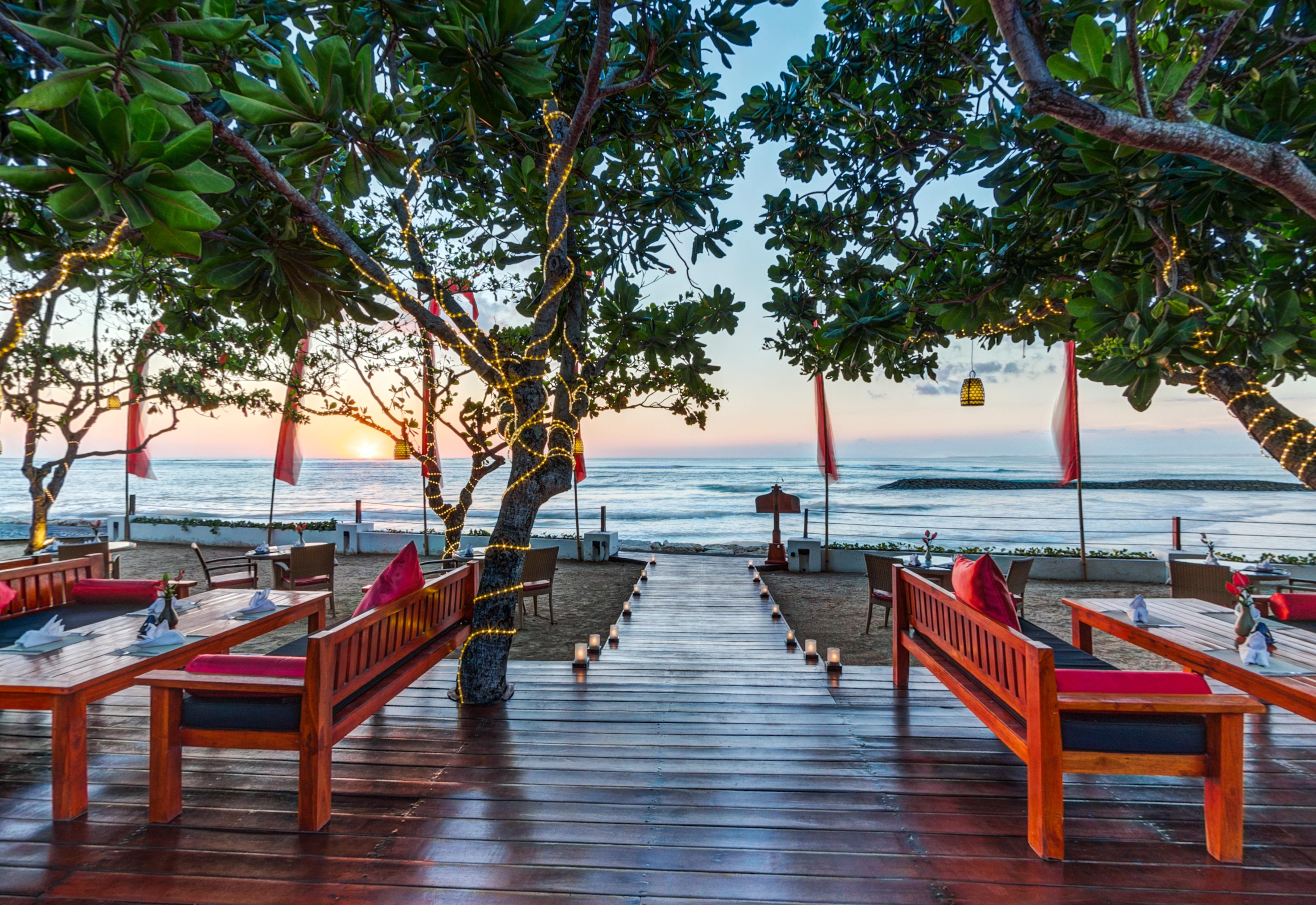 Discovery Kartika Plaza Hotel Kuta Lombok Eksteriør bilde The Deck at The Standard