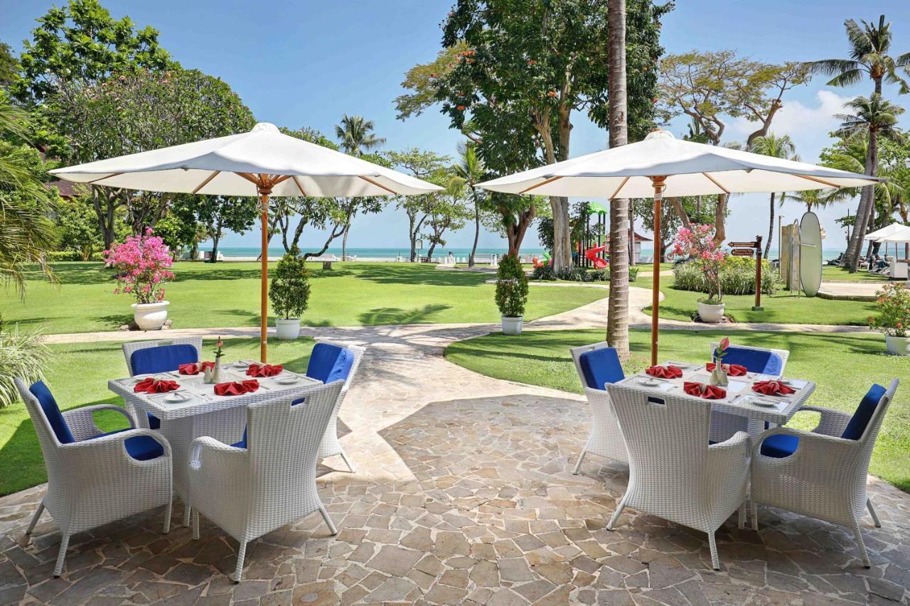 Discovery Kartika Plaza Hotel Kuta Lombok Eksteriør bilde The Beach Club